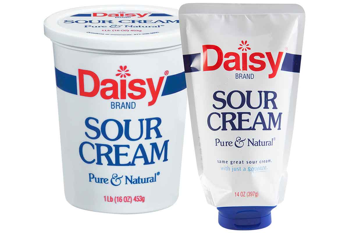 Daisy Sour Cream Tub and Squeeze Pouch Nugget Markets Image