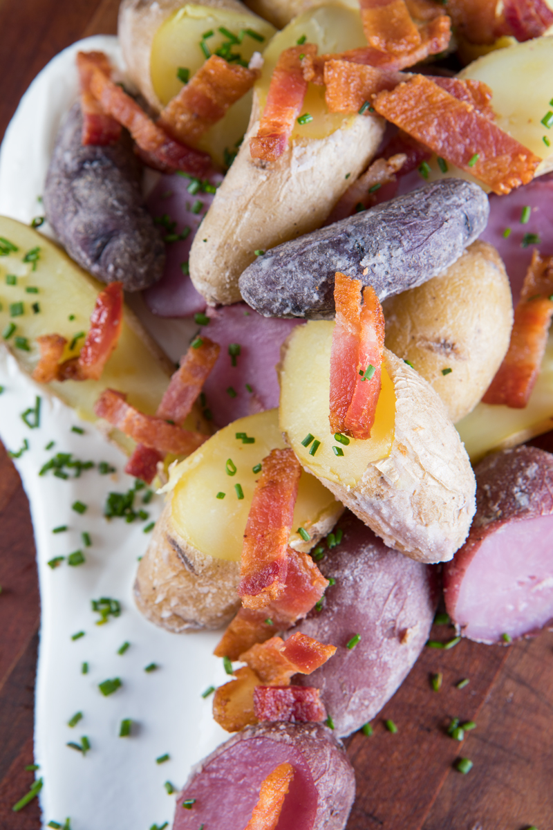 Salted potatoes with bacon and chives
